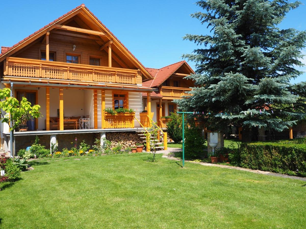 Privat Alenka Hotell Liptovský Mikuláš Exteriör bild