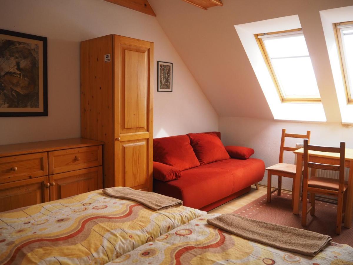 Privat Alenka Hotell Liptovský Mikuláš Exteriör bild